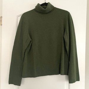 Green 100% Cashmere Turtleneck
